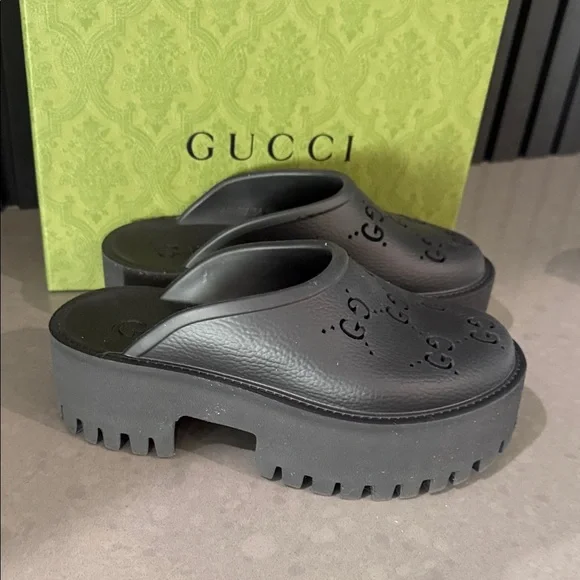 Gucci GG Black rubber Women's Platform Clogs ๐ค๐ค๐ค - Picture 7 of 12